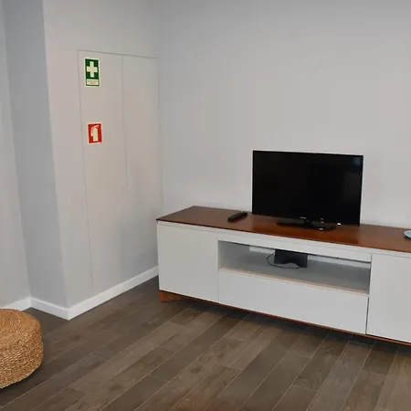 Over The Sea Apartman